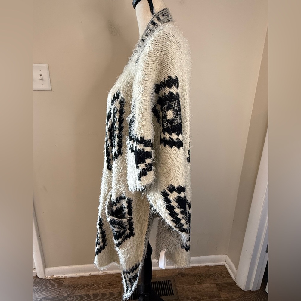 Soft Surroundings long line cardigan faux fur southwestern pattern OS - Picture 3 of 12
